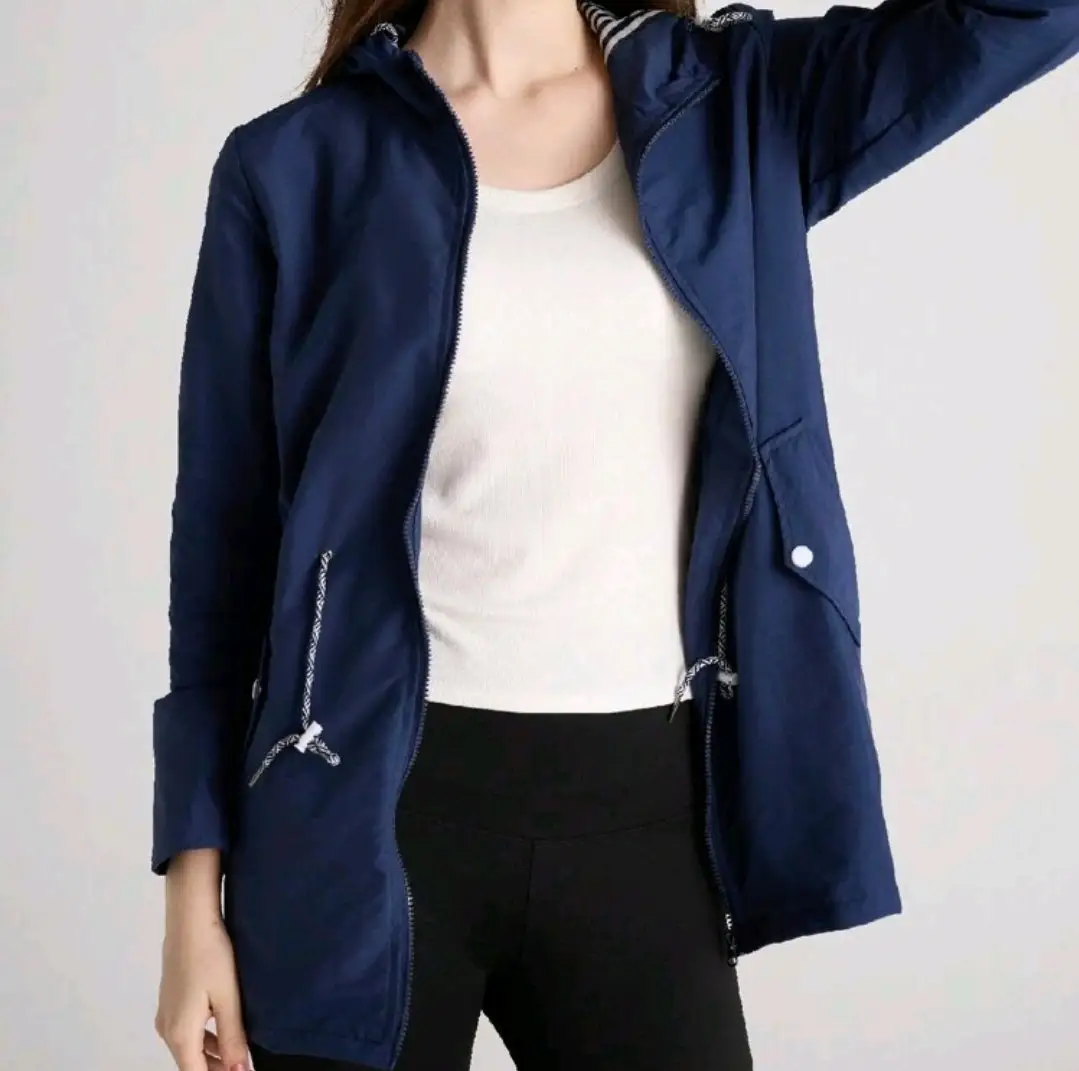 1000020140.jpg Veste Coupe Vent à capuche – Image 1