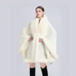 Poncho Fausse fourrure Blanc – Image 2